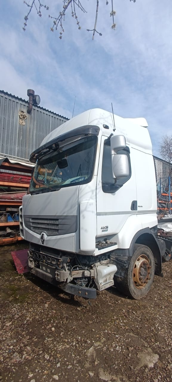 В разборе Renault premium dxi по запчастям